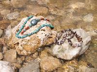 Jewelry in Stream 00